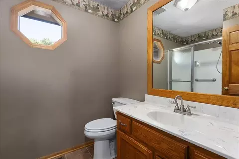 Bath - 17618 S Emerald View Dr, Raymore, MO 64083 photo 6 of 11