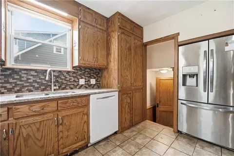 531 E College St, Independence, MO 64050 photo 13