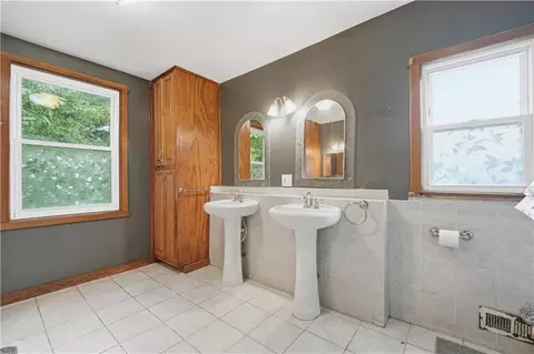 531 E College St, Independence, MO 64050 photo 24