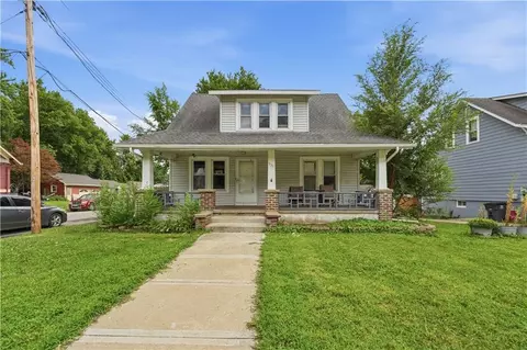 531 E College St, Independence, MO 64050