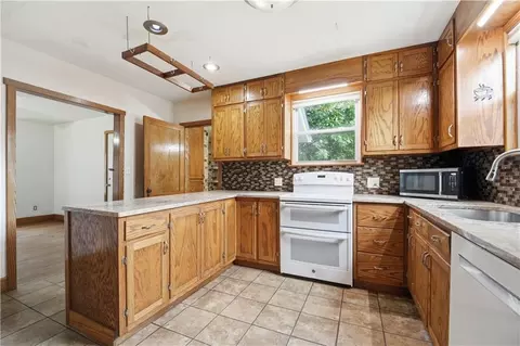 531 E College St, Independence, MO 64050 photo 11