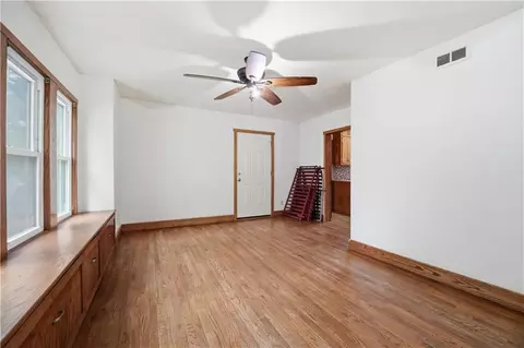 531 E College St, Independence, MO 64050 photo 7