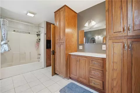 531 E College St, Independence, MO 64050 photo 25