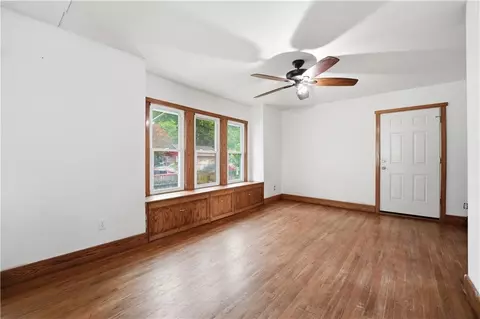 531 E College St, Independence, MO 64050 photo 6