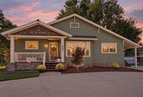 403 Baker St, Baldwin City, KS 66006