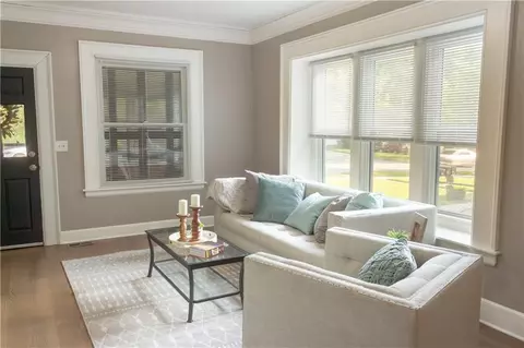 Living - 1420 W Walnut Ave, Independence, MO 64050 photo 2 of 2