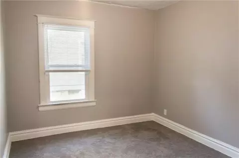 Bedroom - 1420 W Walnut Ave, Independence, MO 64050 photo 2 of 4