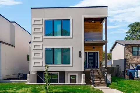 4544 Bell St, Kansas City, MO 64111