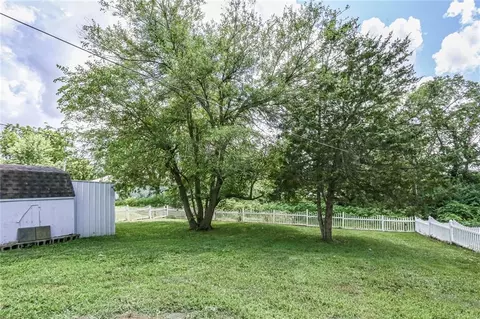 Exterior - 508 3rd St, Belton, MO 64012 photo 2 of 4