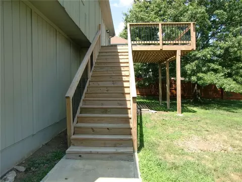 Exterior - 114 E Calico Dr, Raymore, MO 64083 photo 4 of 8