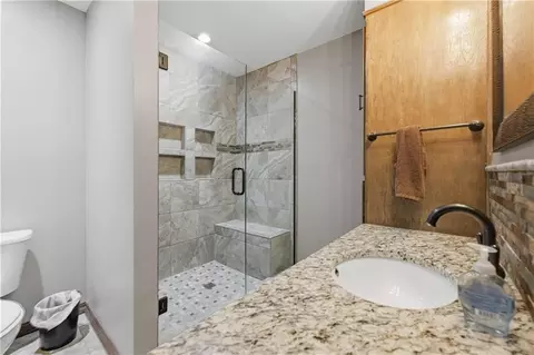 Bath - 773 E 710th Ave, Arcadia, KS 66711 photo 1 of 6