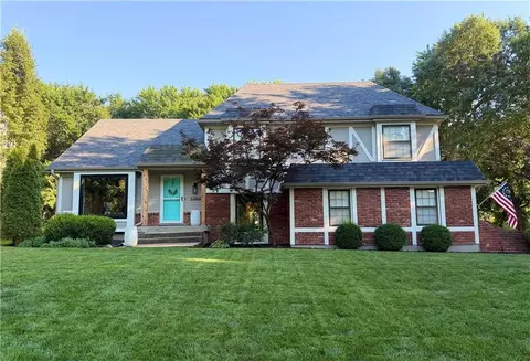 12860 Sagamore Rd, Leawood, KS 66209