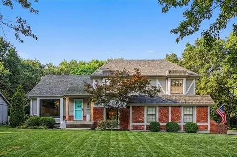 12860 Sagamore Rd, Leawood, KS 66209