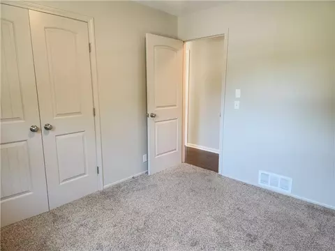 Bedroom - 3219 S Vest Ave, Independence, MO 64055 photo 1 of 6