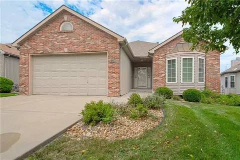 7500 NE 113th St, Kansas City, MO 64157