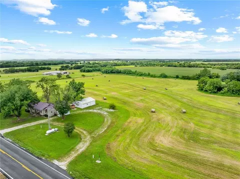 View/Area - 9012 NW State Route 52 Hwy, Amoret, MO 64722 photo 3 of 7