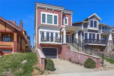 716 W 45th St, Kansas City, MO 64111