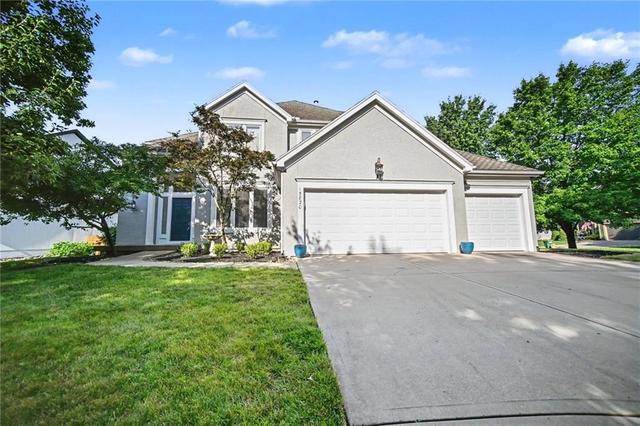 15820 Briar St, Overland Park, KS 66224