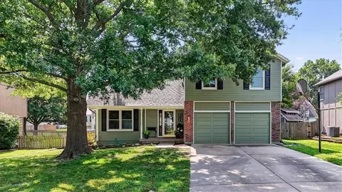 15739 Horton Ln, Overland Park, KS 66223