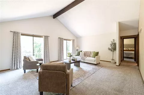 9819 Howard Rd, Lees Summit, MO 64086 photo 2