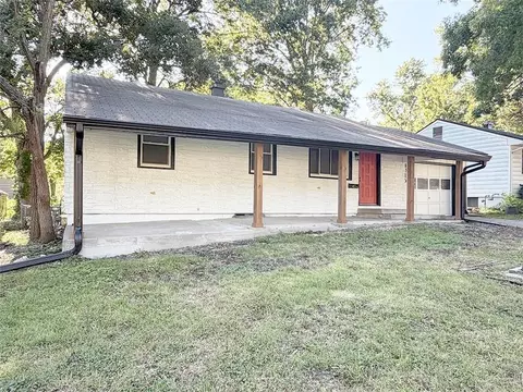 Exterior - 4016 S Spring St, Independence, MO 64055 photo 1 of 12