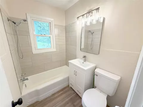 Bath - 4016 S Spring St, Independence, MO 64055 photo 1 of 1