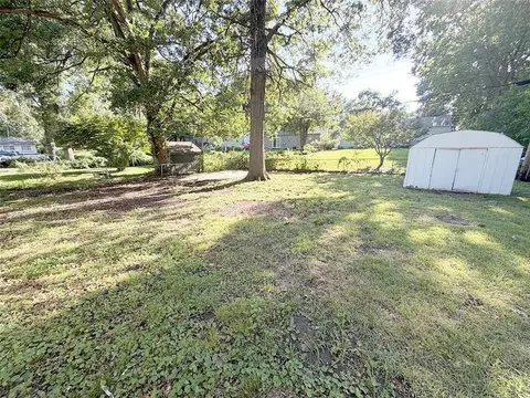 Exterior - 4016 S Spring St, Independence, MO 64055 photo 6 of 12