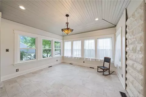 Exterior - 105 NE Douglas St, Lees Summit, MO 64063 photo 4 of 15