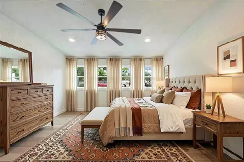 Bedroom - 105 NE Douglas St, Lees Summit, MO 64063 photo 5 of 7