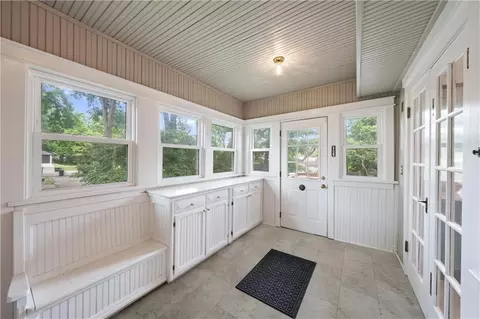 Exterior - 105 NE Douglas St, Lees Summit, MO 64063 photo 5 of 15