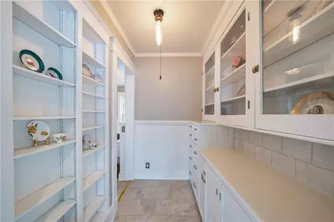 Entry Way - 105 NE Douglas St, Lees Summit, MO 64063 photo 4 of 10