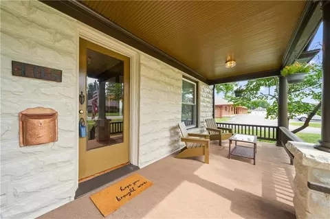 Exterior - 105 NE Douglas St, Lees Summit, MO 64063 photo 3 of 15