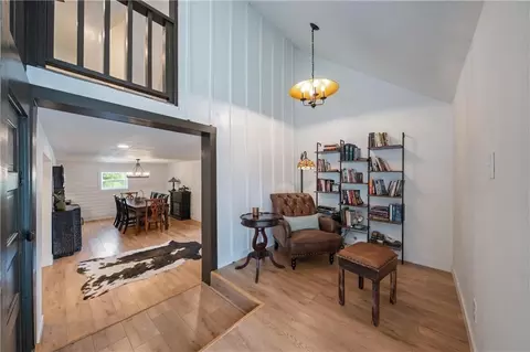 Entry Way - 105 NE Douglas St, Lees Summit, MO 64063 photo 10 of 10
