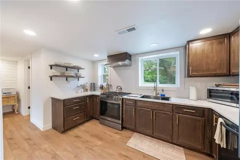 Kitchen - 105 NE Douglas St, Lees Summit, MO 64063 photo 4 of 5