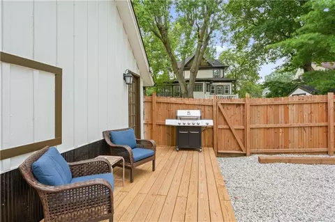 Exterior - 105 NE Douglas St, Lees Summit, MO 64063 photo 12 of 15