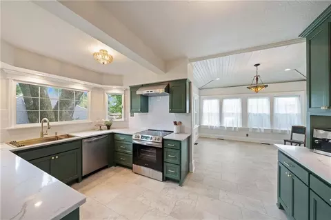 Kitchen - 105 NE Douglas St, Lees Summit, MO 64063 photo 2 of 5