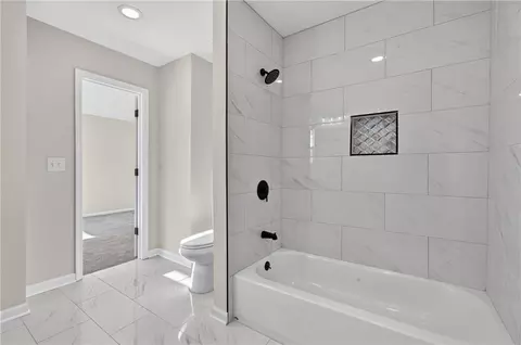 Bath - 20 SE Meadowbrook Dr, Lees Summit, MO 64082 photo 11 of 12