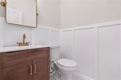 Bath - 20 SE Meadowbrook Dr, Lees Summit, MO 64082 photo 1 of 12
