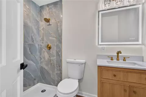 Bath - 20 SE Meadowbrook Dr, Lees Summit, MO 64082 photo 12 of 12