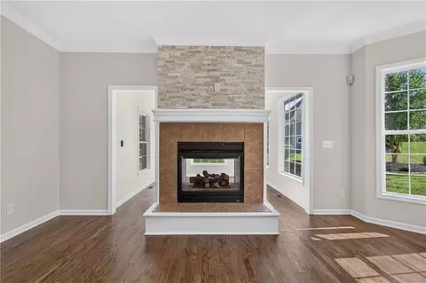 Living - 20 SE Meadowbrook Dr, Lees Summit, MO 64082 photo 3 of 6