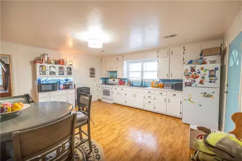 Kitchen - 6978 W 1300 Rd, Centerville, KS 66014 photo 1 of 2