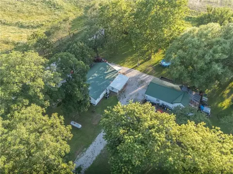 6978 W 1300 Rd, Centerville, KS 66014