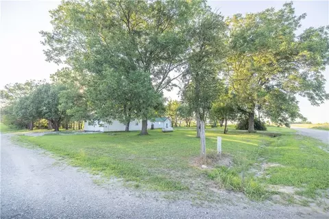 Exterior - 6978 W 1300 Rd, Centerville, KS 66014 photo 6 of 6