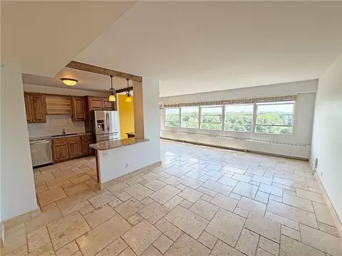 333 W Meyer Blvd #1215, Kansas City, MO 64113