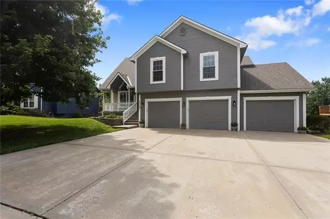 8009 NE 112th St, Kansas City, MO 64157