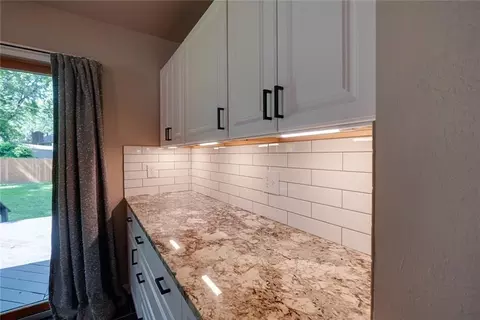 17226 E 40th Ter, Independence, MO 64055 photo 9