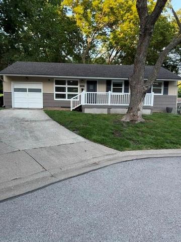 5327 Maple St, Mission, KS 66202