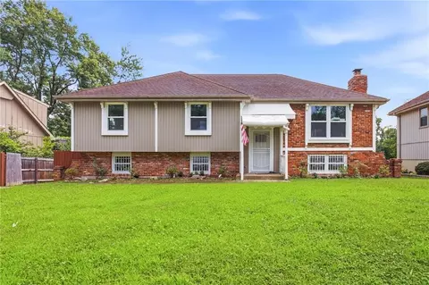 8113 E 96th Ter, Kansas City, MO 64134