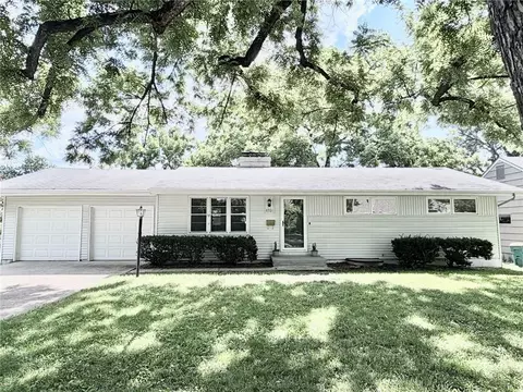 8701 Marty St, Overland Park, KS 66212
