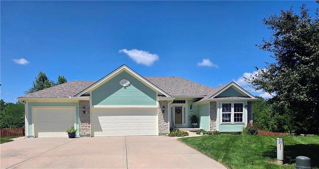 2004 NE 196th Pl, Smithville, MO 64089